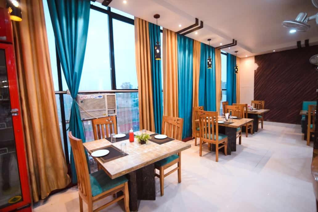 Taraji Resort Ayodhya Exterior foto